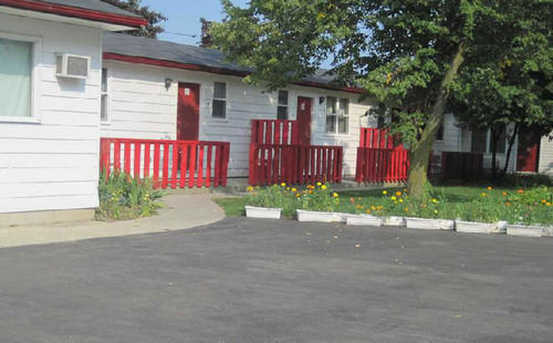 Rosecourt Motel สตราตฟอร์ด ภายนอก รูปภาพ